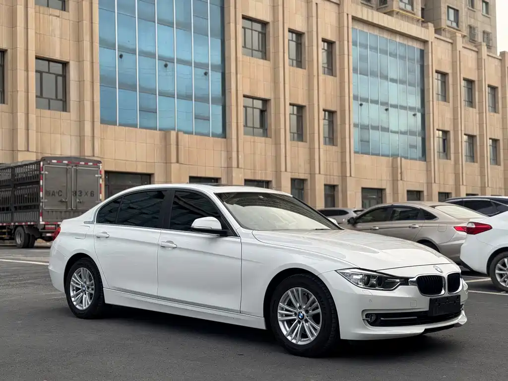 BMW 3 Series — миниатюра 3
