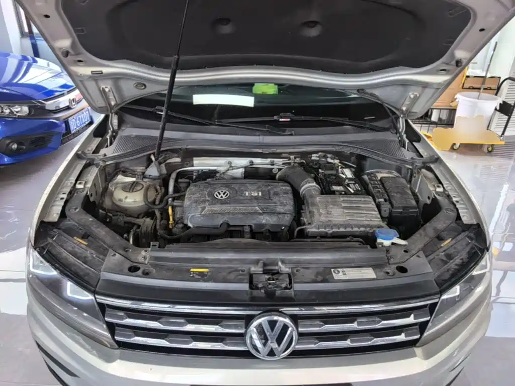 Volkswagen Tiguan L — миниатюра 20