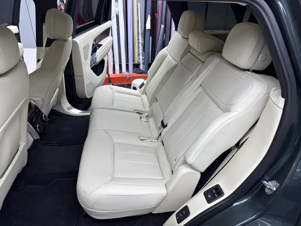 Land Rover Range Rover — миниатюра 16