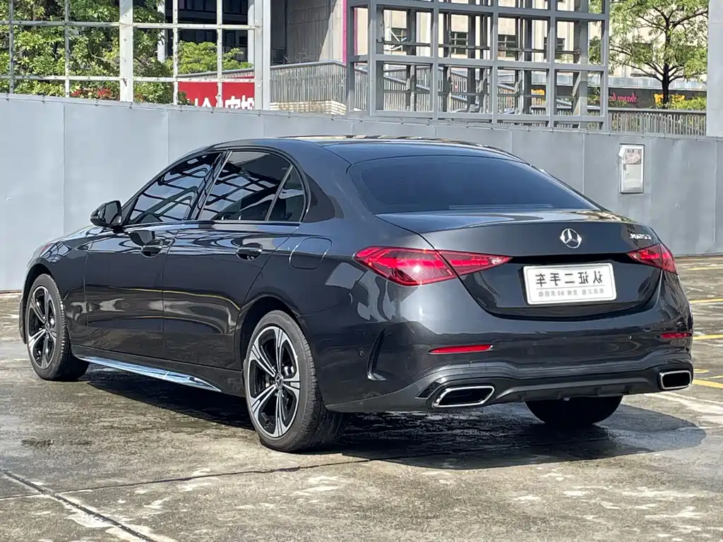 Mercedes-Benz C-Class — миниатюра 11