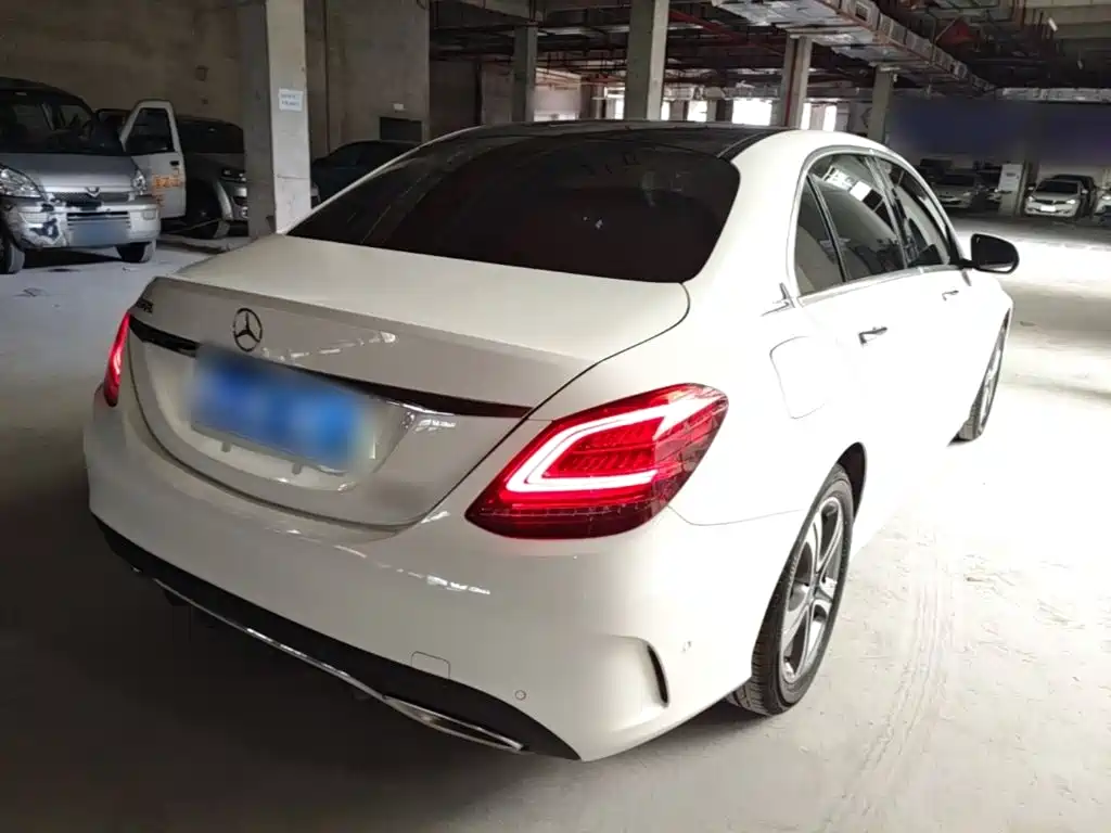 Mercedes-Benz C-Class — миниатюра 7