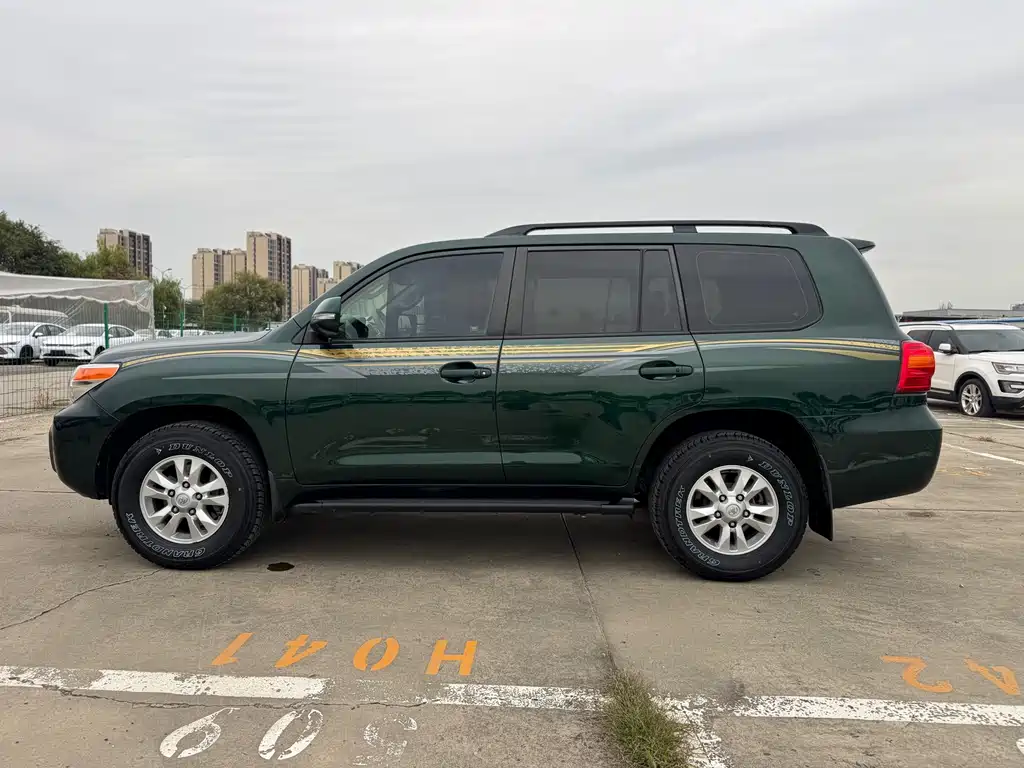Toyota Land Cruiser 2012 4.0L AT VX