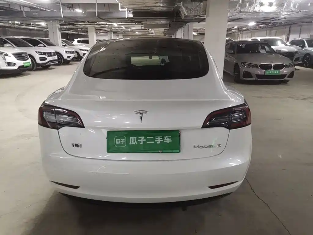 Tesla Model 3 — миниатюра 6