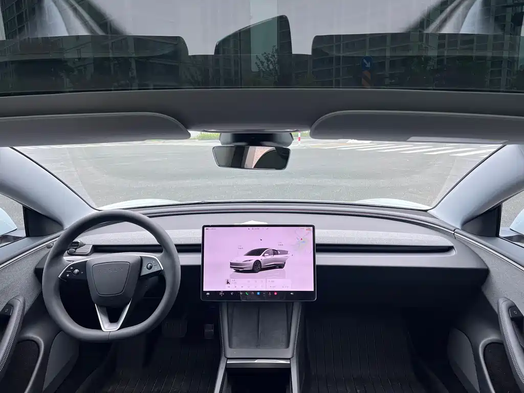 Tesla Model 3 — миниатюра 10