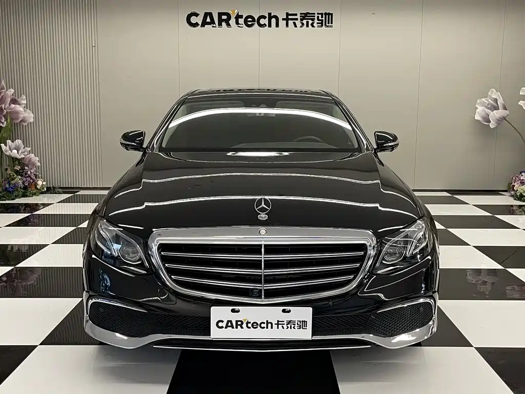 Mercedes-Benz E-Class — миниатюра 3