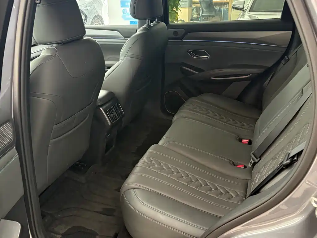 BYD L DM-i — миниатюра 7