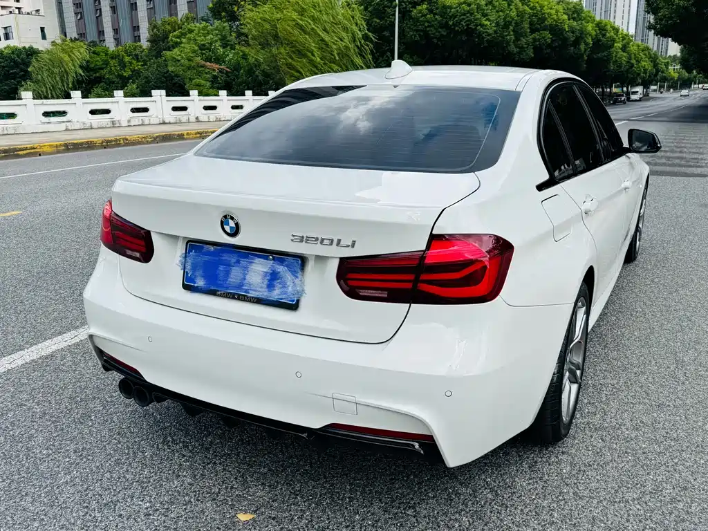 BMW 3 Series — миниатюра 12
