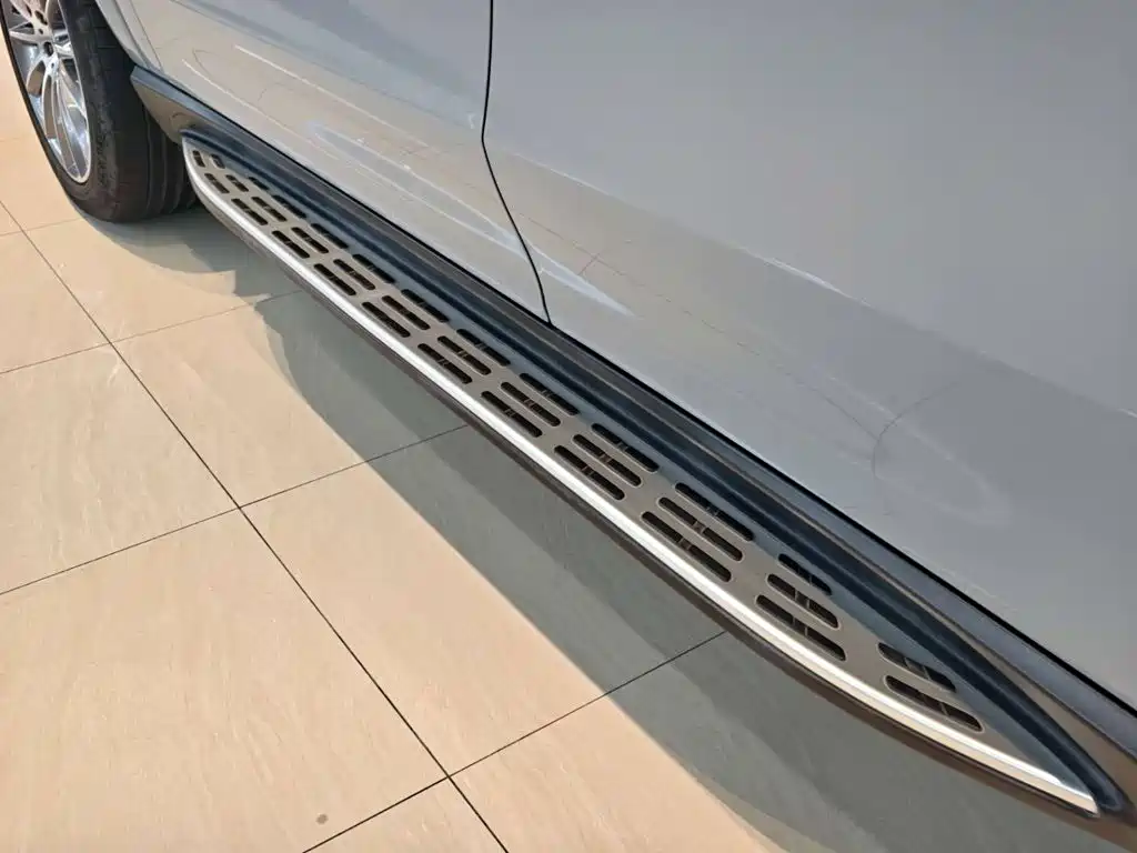 Mercedes-Benz GLE (Import) — миниатюра 25
