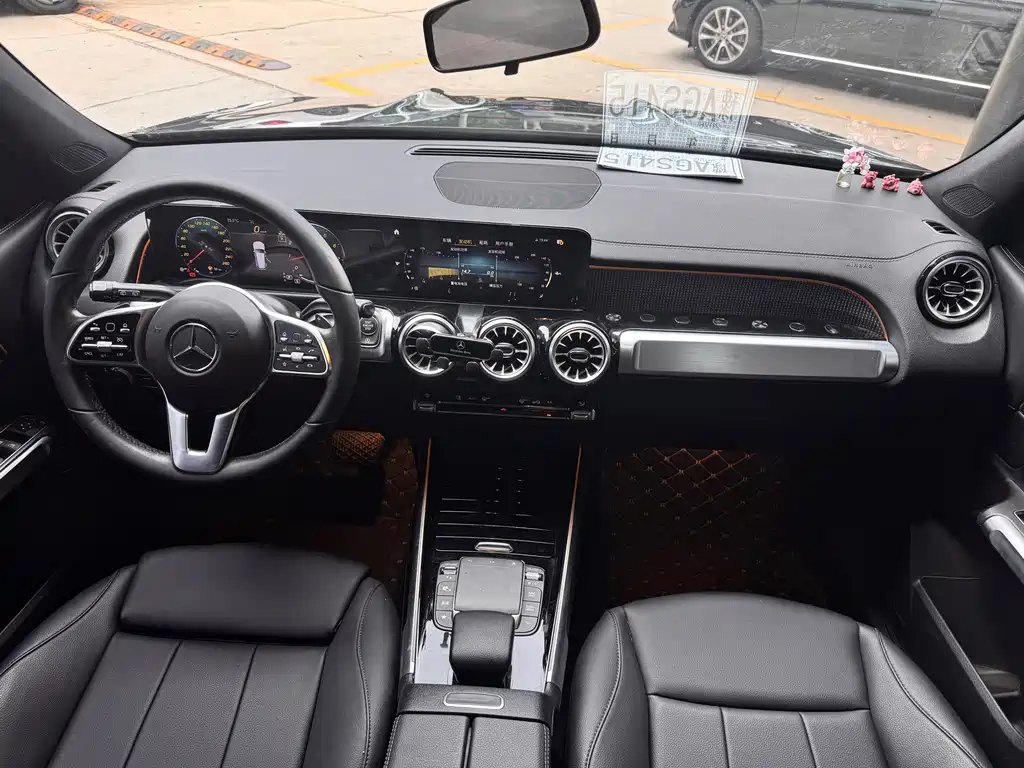 Mercedes-Benz GLB — миниатюра 7