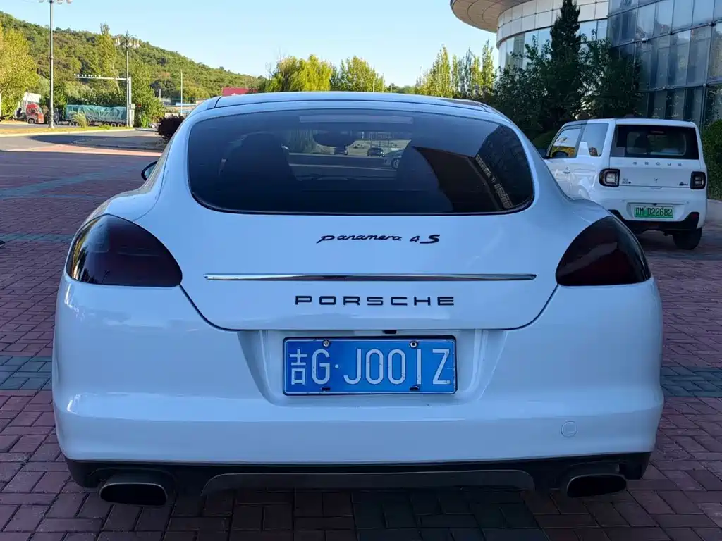 Porsche Panamera — миниатюра 7