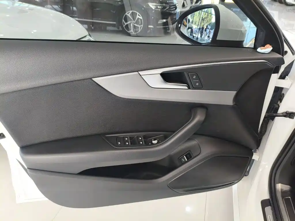 Audi A4L — миниатюра 7