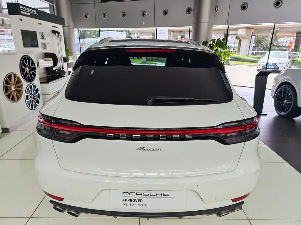 Porsche Macan — миниатюра 6