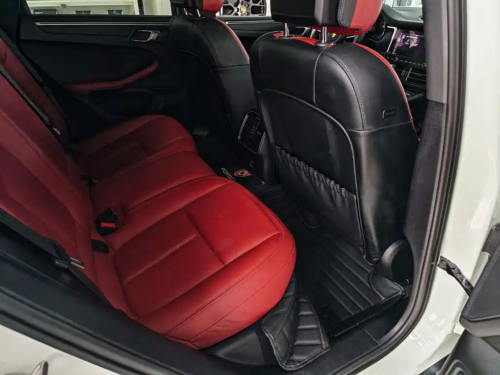 Porsche Macan — миниатюра 24