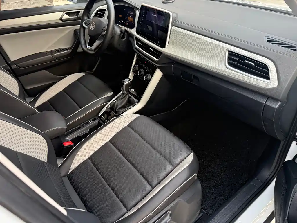 Volkswagen T-Roc — миниатюра 4