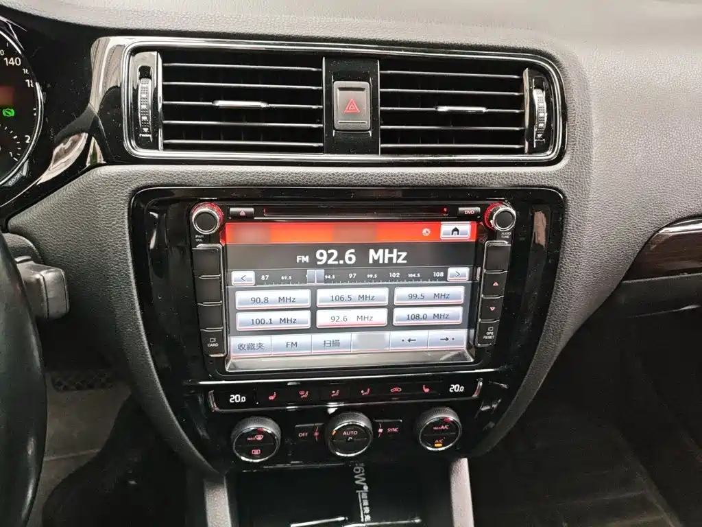 Volkswagen Sagitar — миниатюра 6