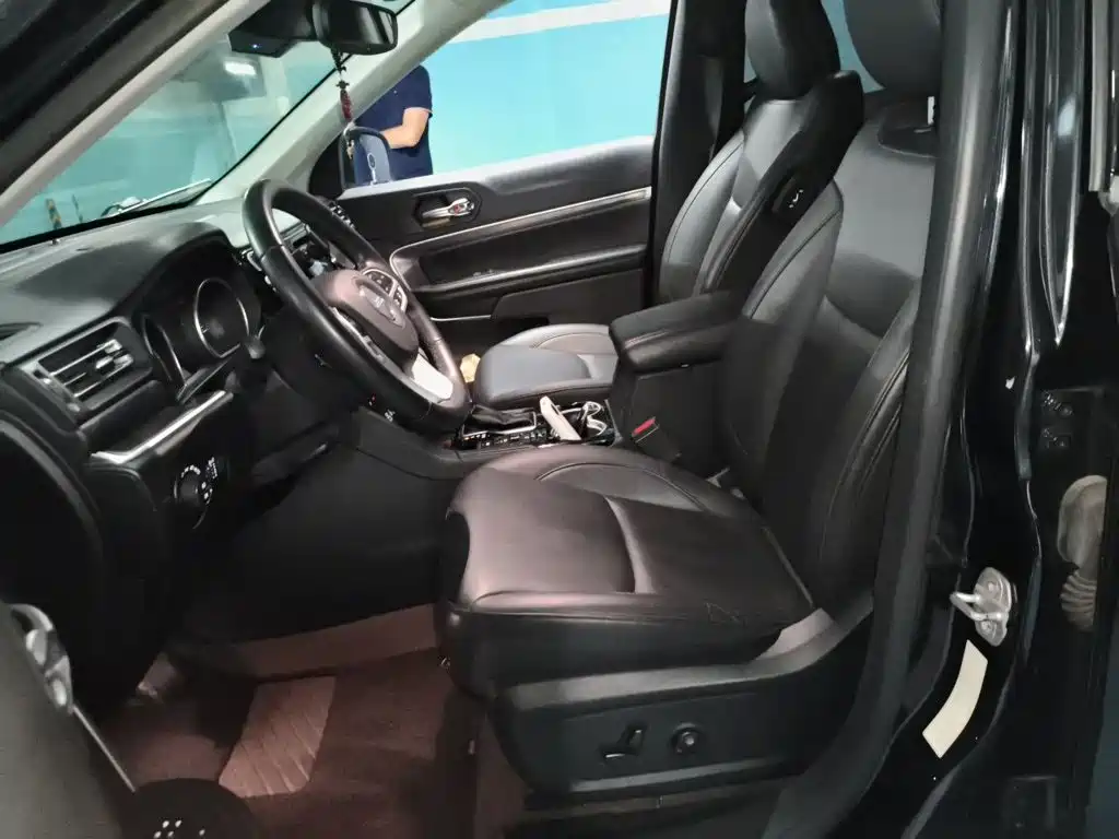 Jeep Grand Commander — миниатюра 16