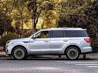 Lincoln Navigator — миниатюра 2