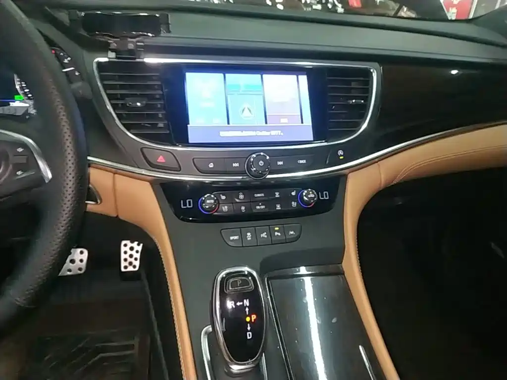Buick LaCrosse — миниатюра 13