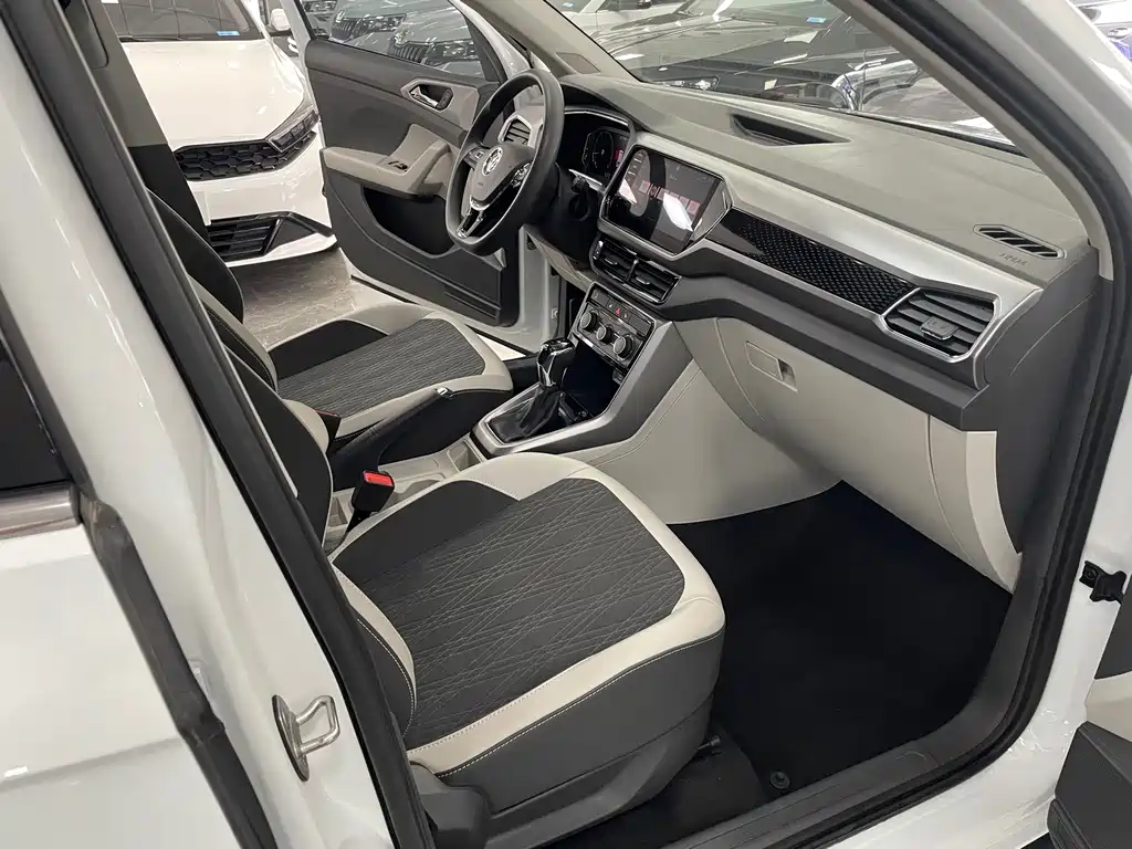 Volkswagen T-Cross — миниатюра 7
