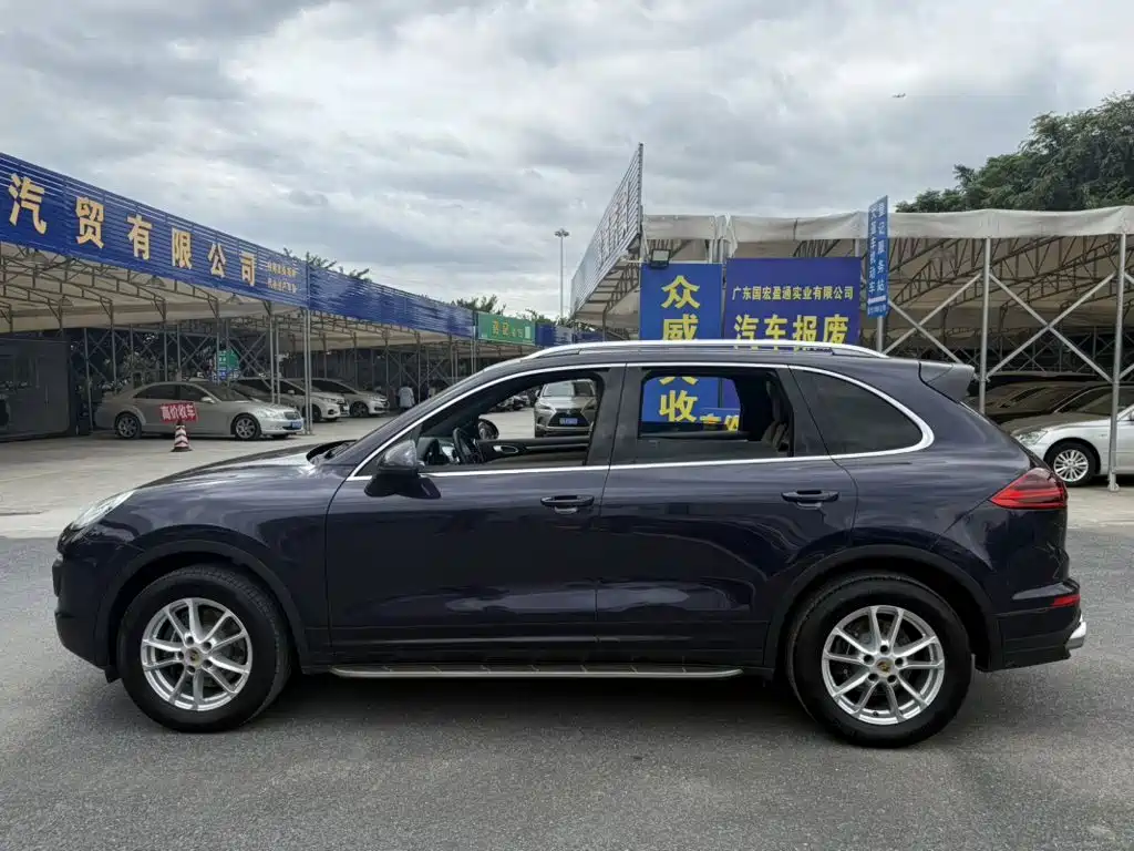 Porsche Cayenne — миниатюра 3