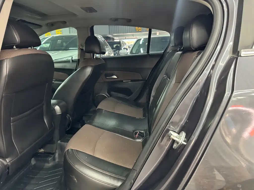 Chevrolet Cruze — миниатюра 11