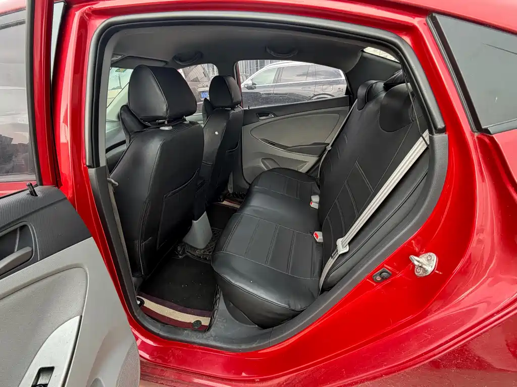 Hyundai Verna — миниатюра 5