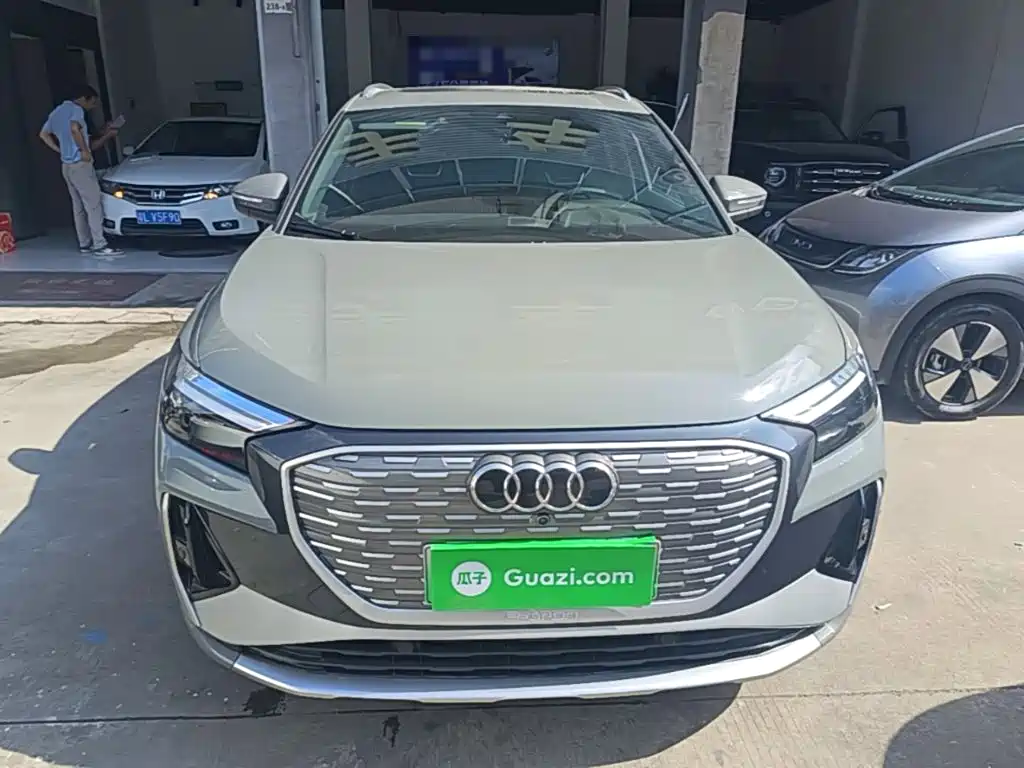 Audi Q4 e-tron — миниатюра 3
