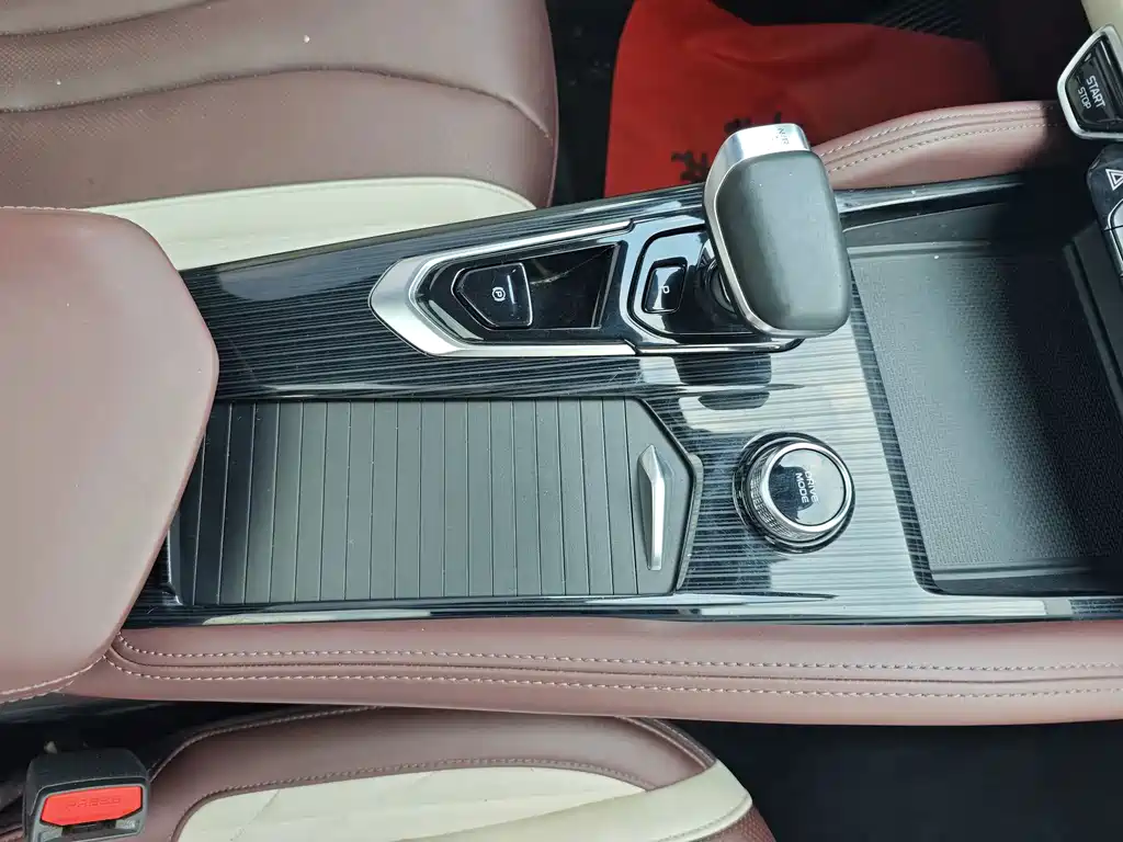Geely Xingyue L — миниатюра 13