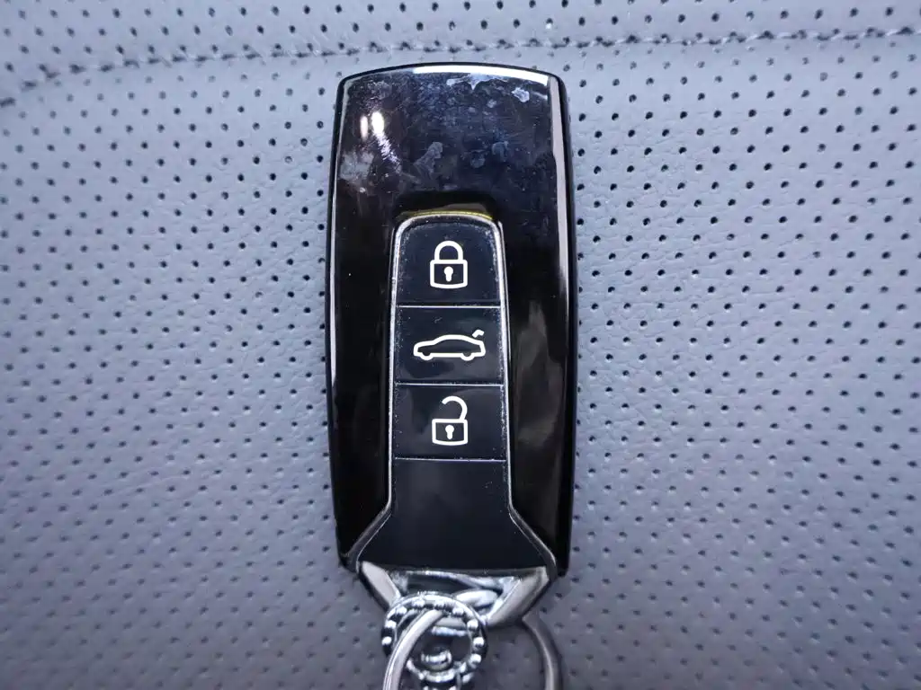 Volkswagen Touareg — миниатюра 25