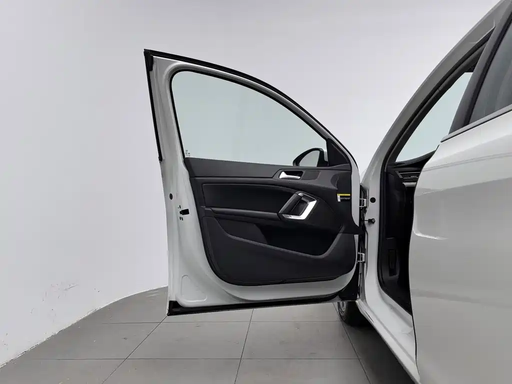 Peugeot 408 — миниатюра 8