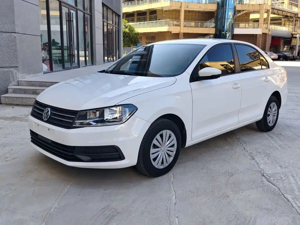 Volkswagen Santana — миниатюра 2