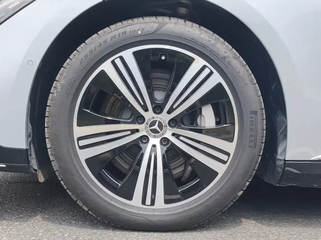 Mercedes-Benz EQE — миниатюра 10