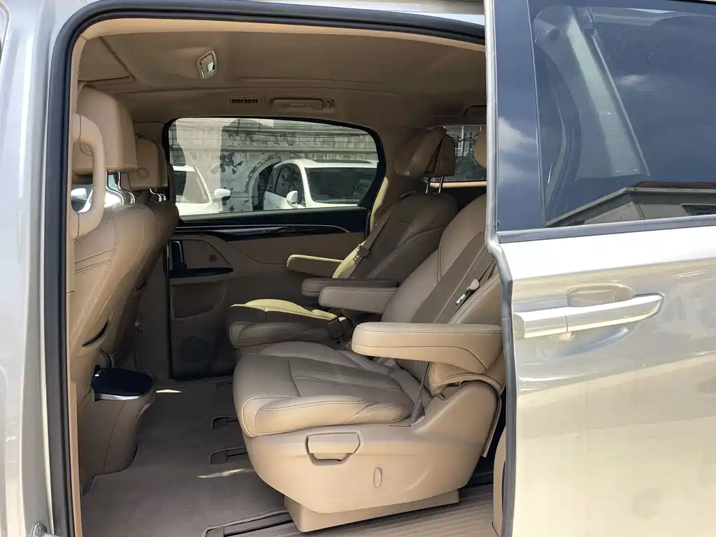 Buick GL8 — миниатюра 20