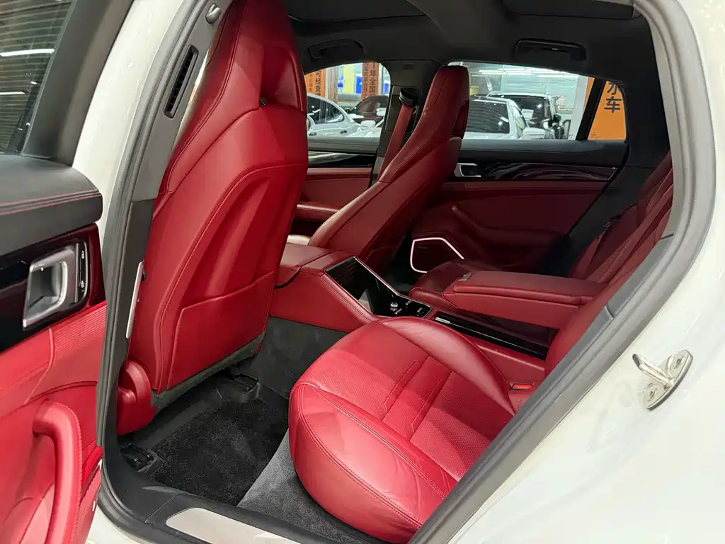 Porsche Panamera — миниатюра 5
