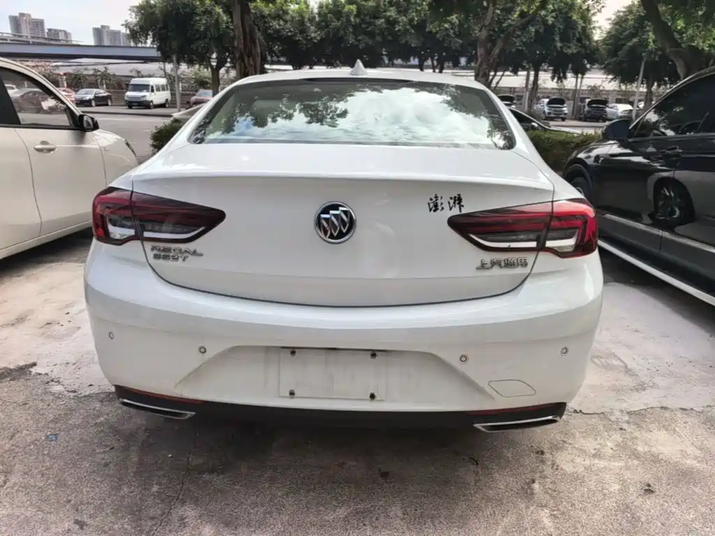 Buick Regal — миниатюра 6