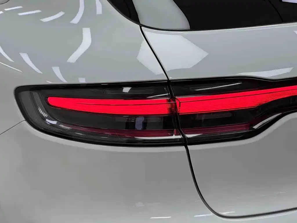 Porsche Macan — миниатюра 6