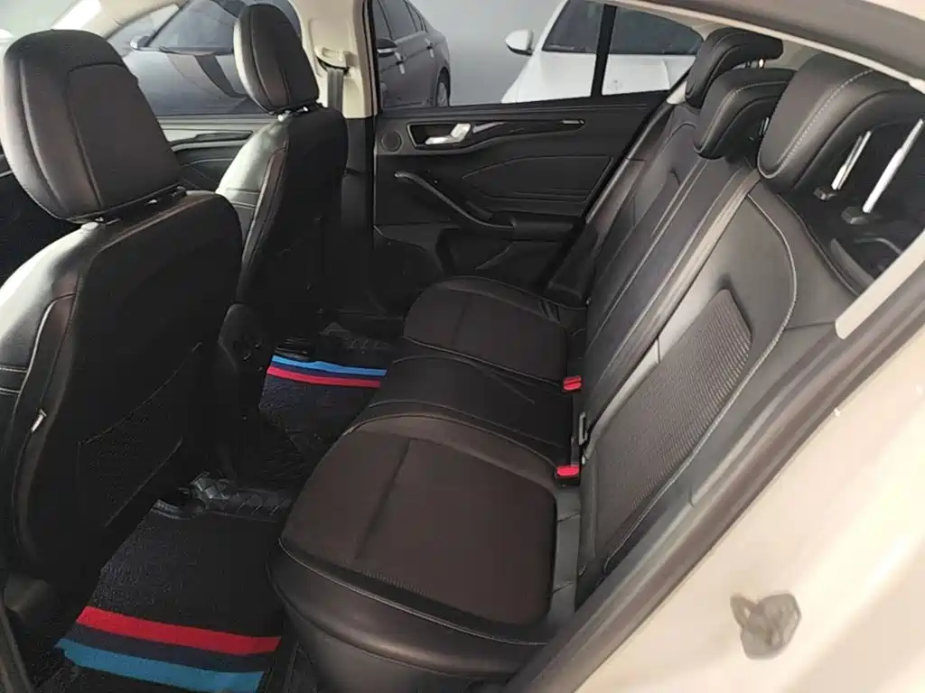 Ford Focus — миниатюра 17