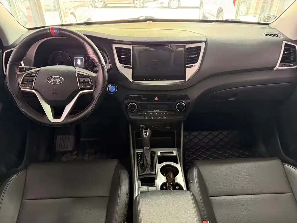 Hyundai Tucson — миниатюра 9