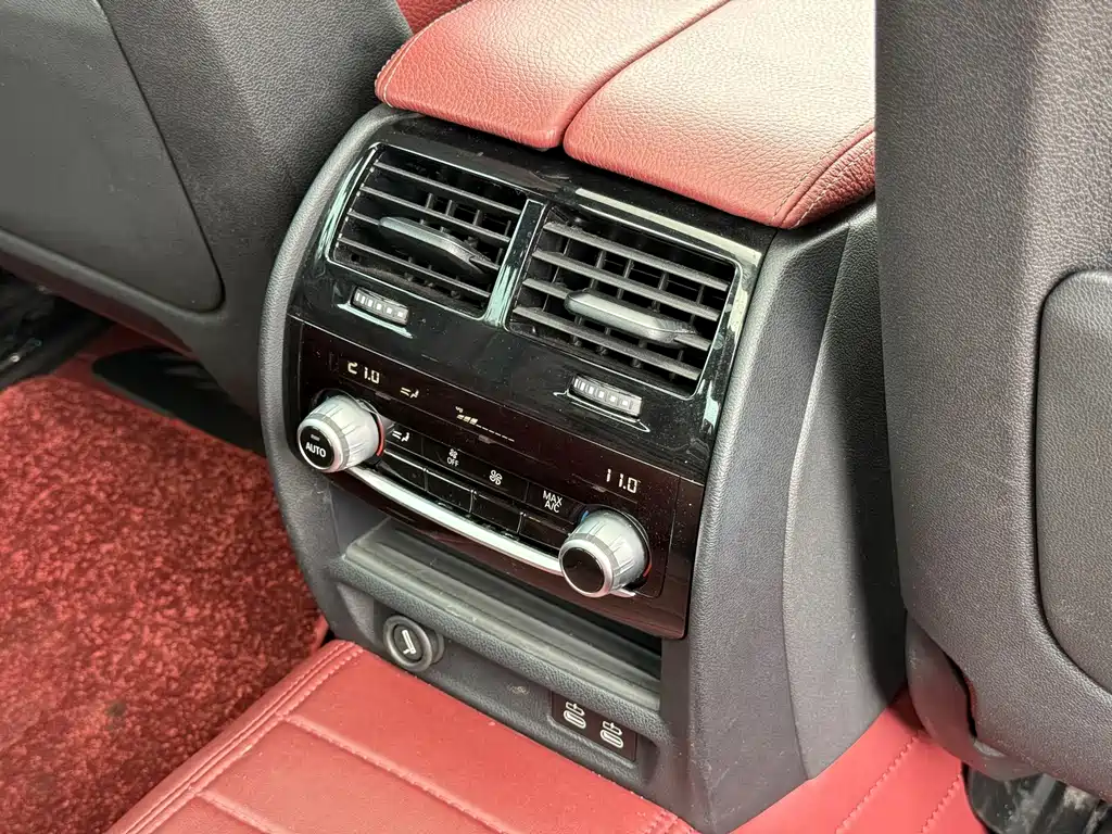 BMW 5 Series — миниатюра 11