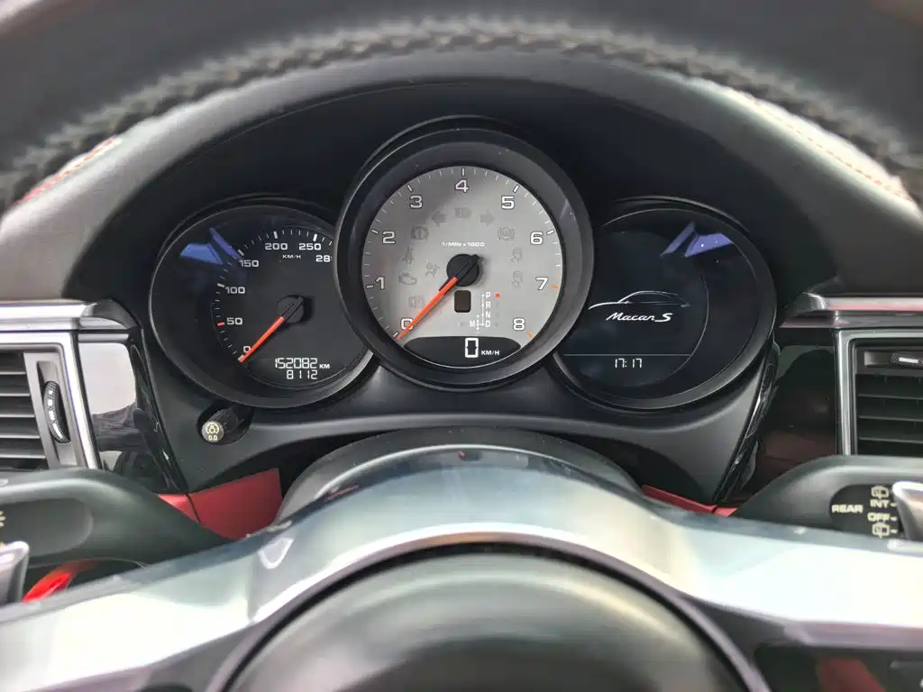 Porsche Macan — миниатюра 13