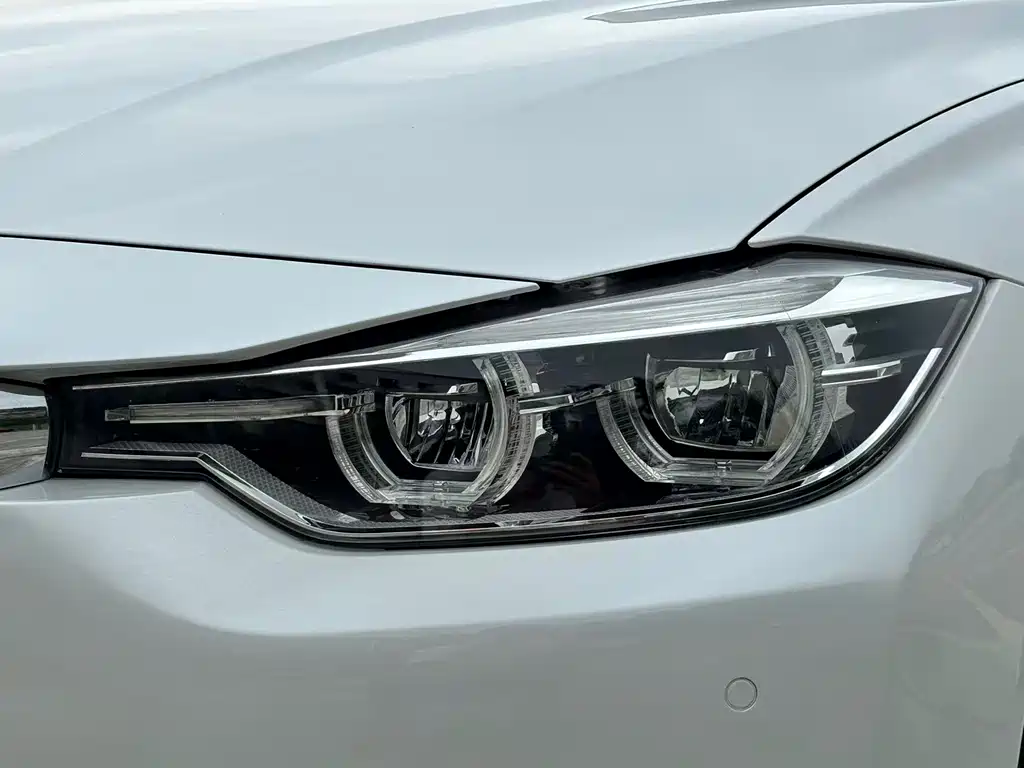 BMW 3 Series — миниатюра 17