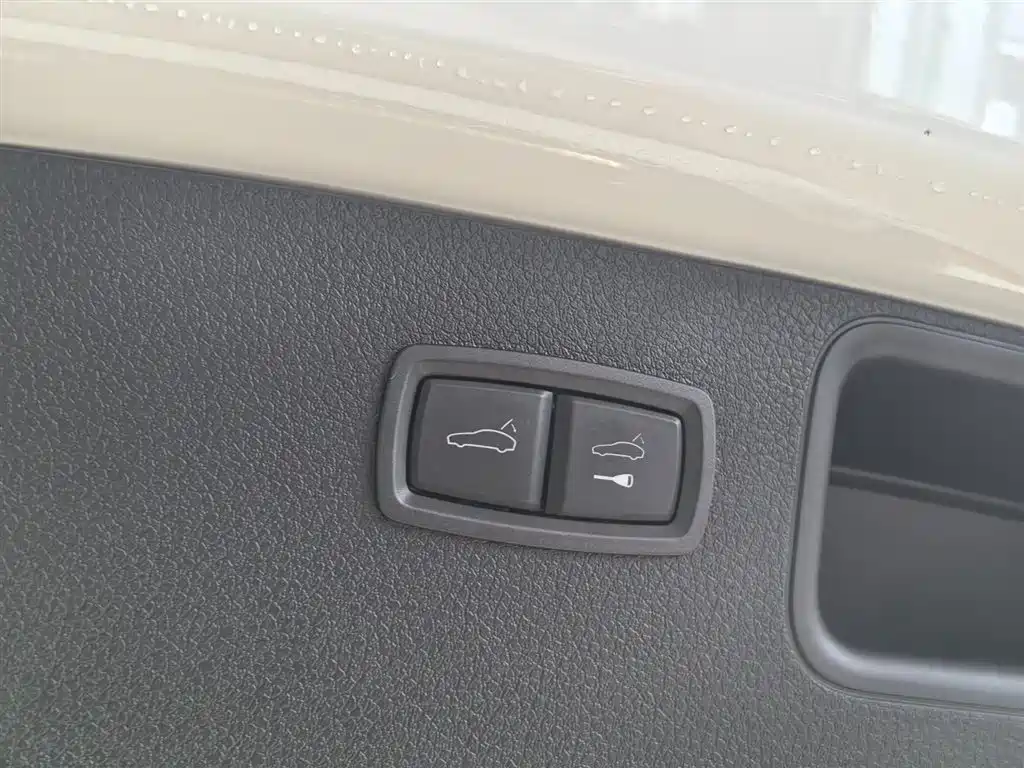 Porsche Macan — миниатюра 35