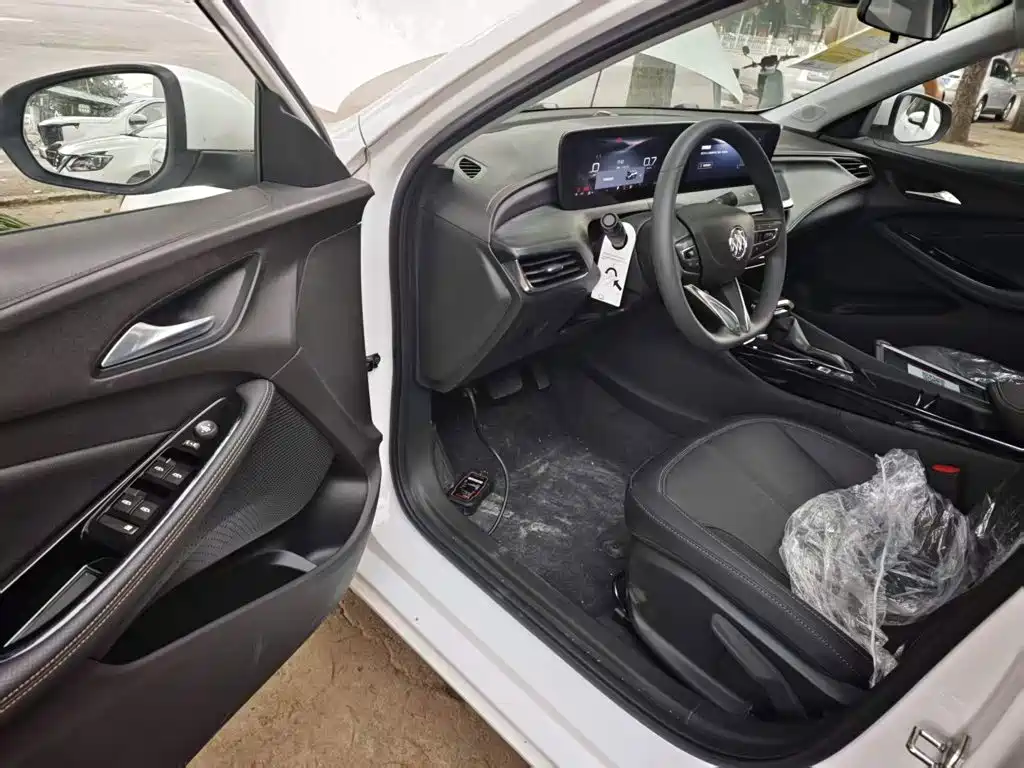 Buick Verano — миниатюра 16