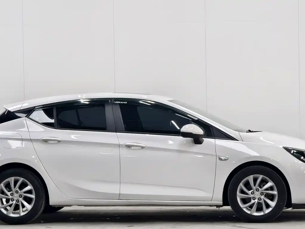 Buick Verano — миниатюра 8