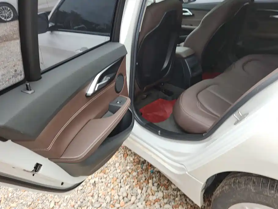 BMW 1 Series — миниатюра 11