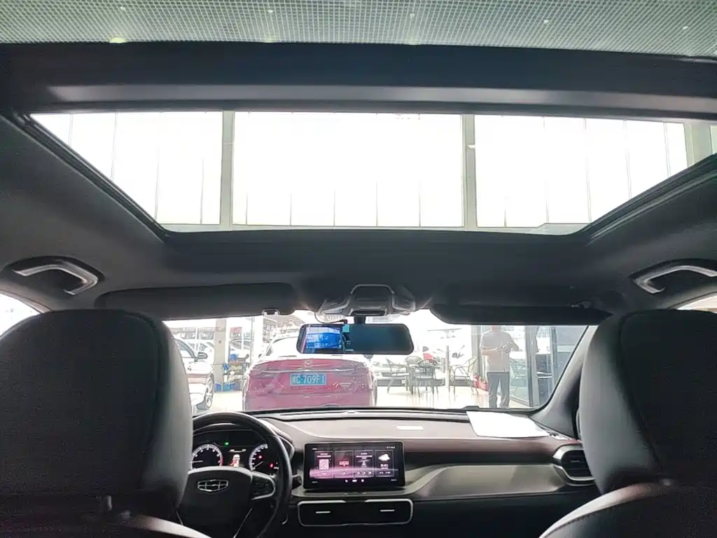 Geely Binyue — миниатюра 18