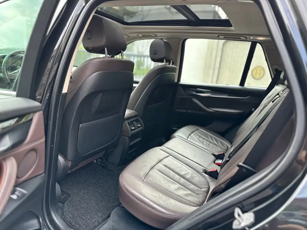 BMW X5 (Import) — миниатюра 18
