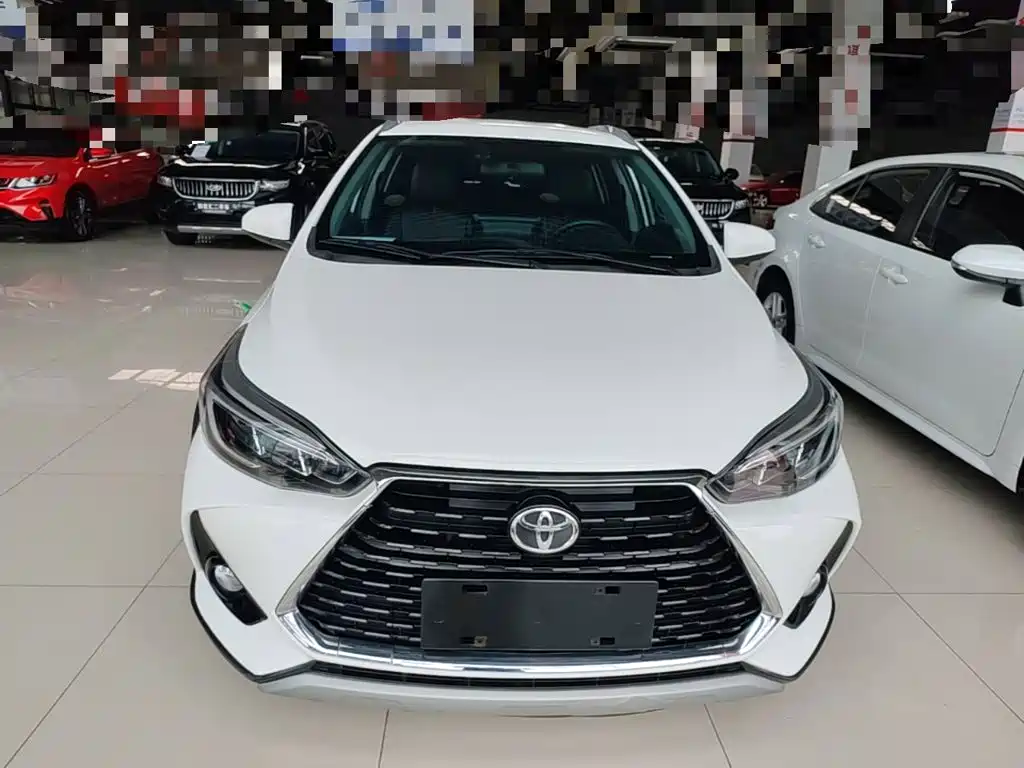 Toyota Yaris L — миниатюра 3