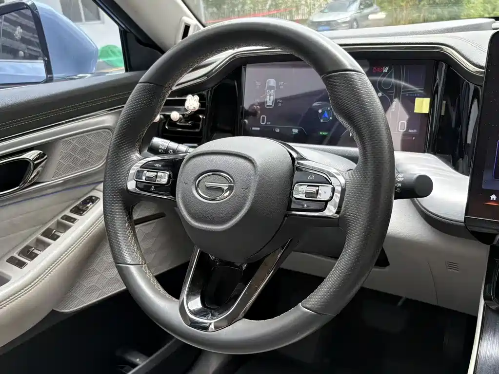 GAC GS8 2022 2.0TM Luxury （ мест）