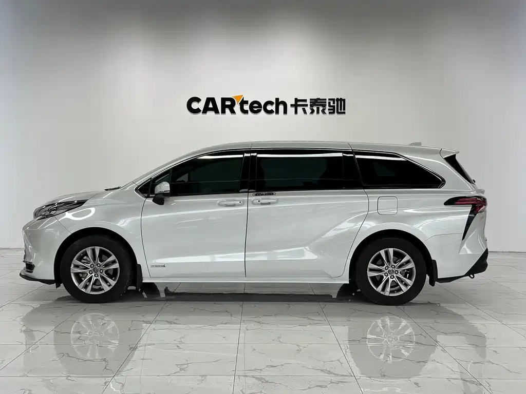 Toyota Sienna 2023 2.5L Comfort